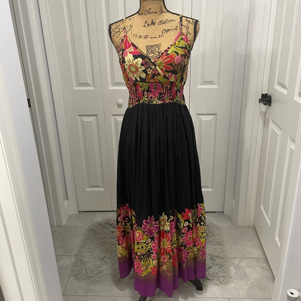Papillon Los Angeles Black and Floral Print Maxi Sundress V-neck Sleeveless Sz M